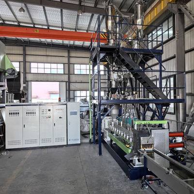 Co-Rotation Twin Screw Extruder Kunststoffpelletiermaschine zum Vermischen und Modifizieren