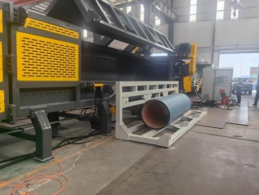 Maschine zur automatischen und hocheffizienten Horizontalen Zerkleinerung und Granulierung von HDPE- und PVC-Rohren aus Kunststoff